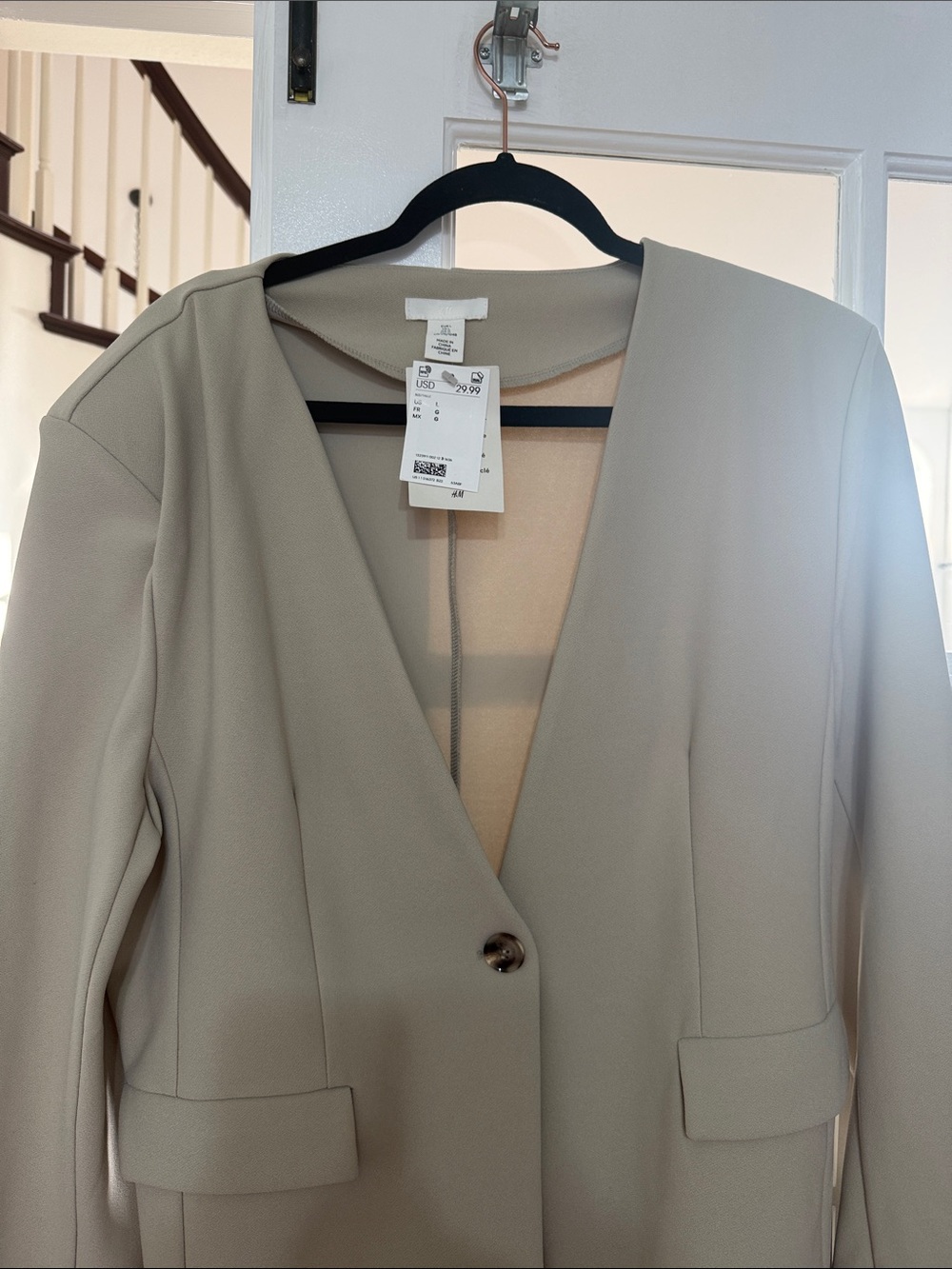 H&M NWT Size Large Button V-Neck Blazer Jacket - Light Beige - Picture 3 of 4